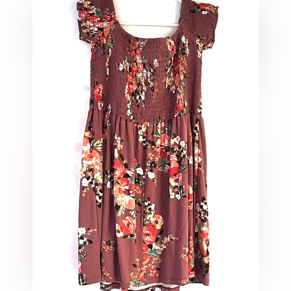 CENY Floral Print Smocked Mini Dress -NWOT - Picture 3 of 12